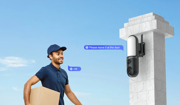 Беспроводная камера с настенным светильником